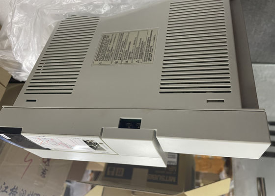 MR-J2S-500B 5Kw AC 미츠비시 서보 증폭기 3은 200 내지 230VAC 50 / 60Hz를 단계적으로 시행합니다