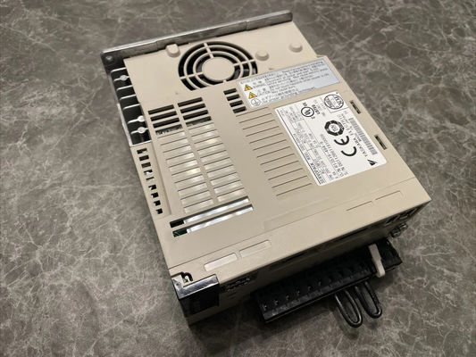 SGDS-08A12A 야스카와 시그마 3 인더스트리얼 서보기구는 750W SERVOPACK을 운전합니다