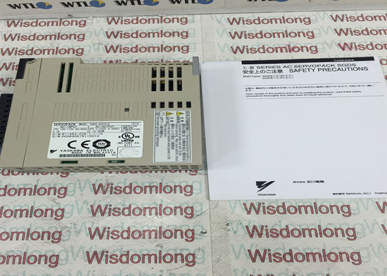 야사카와  SGDS-02F01A  AC 서보 모터는 1 단계 2.4 AMP 200V 200 와트 0.27 HP를 운전합니다