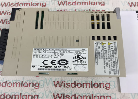 야사카와  SGDS-02F01A  AC 서보 모터는 1 단계 2.4 AMP 200V 200 와트 0.27 HP를 운전합니다