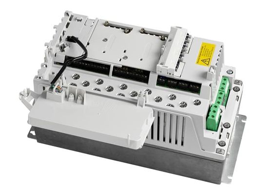 ABB  ACS800-01-0006-3+P901 4kW 10,9A 위상수가 3 프레임 R2 사이즈입니다