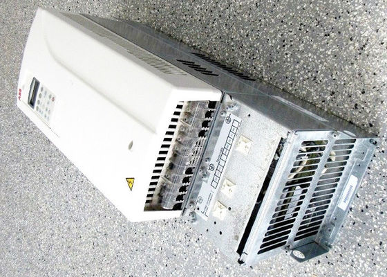 ACS800-U31-0020-5 주파수 인버터 68672929 ACS800 싱글 드라이브 31A
