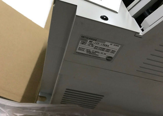 주식에서 미쯔비시 전기 기계（주） 15 kw 산업적 교류 서보 증폭기 MR-J2S-15KB4 드라이브 뉴