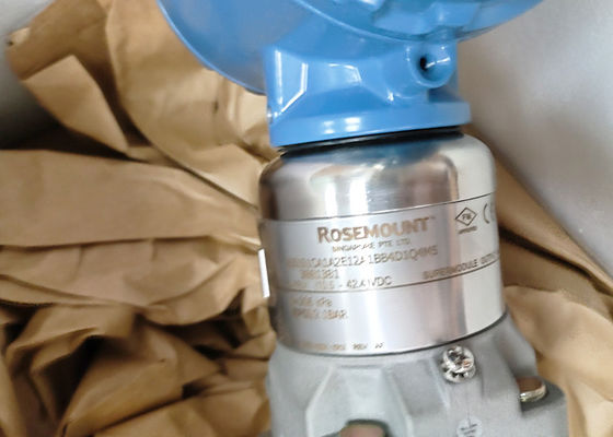 3051S1CA1A2E12A1BB4D1Q4M5 같은 평면에 있는 증압기 하트 4-20mA 316L SST