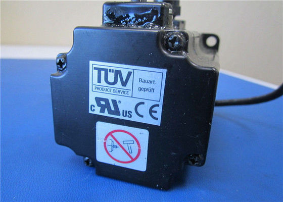 SGMPH-01AAE4C 산업적 서보 모터 야스카와  100W 200V 0.89A AC 서보 모터 Ｃ
