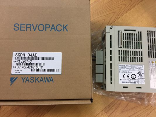 50/60HZ 산업적 서보 드라이브 야스카와 SGDH-04AE SERVOPACK 브랜드 뉴