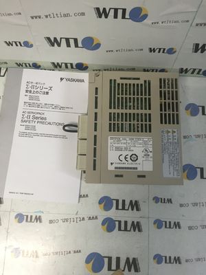 50 60HZ 산업적 서보 드라이브 야스카와 SGMD-02ADA-R SERVOPACK 브랜드 뉴