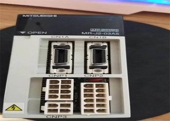 MR-J2-03A5 AC 산업적 서보기구는 미츠비시 서보 증폭기를 운전합니다