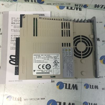 50/60HZ 산업적 서보 드라이브 야스카와 SGDS-04A15A SERVOPACK 브랜드 뉴