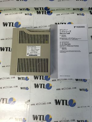 1년 보증 야스카와 모터 드라이브 SGD-A3AP은 1PH 200-230V 50/60HZ 11AMPS를 세르보팩