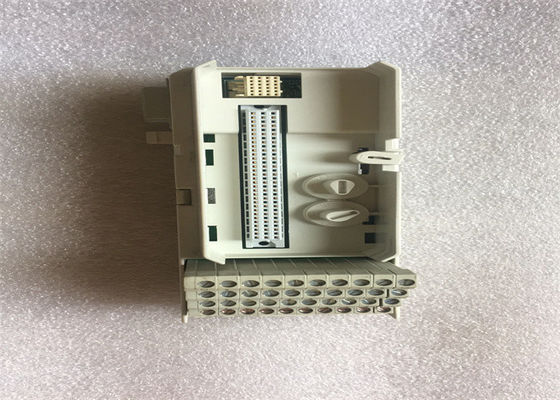ABB TU818V1 소형화 모듈 단말장치, MTU, 50V 3BSE069209R1 S800 신호 입출력 단자