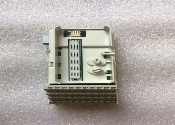 ABB TU818V1 소형화 모듈 단말장치, MTU, 50V 3BSE069209R1 S800 신호 입출력 단자