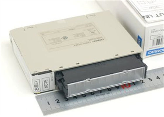 옴론 C200H-0C225 출력 모듈은 2/8 AMP 250 VAC/24 VDC 16 채널 계신기 출구 모듈과 연락합니다