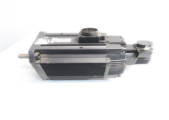 SGMDH-45A2B-YR12 산업적 야스카와 서보 모터 1500rpm 32.4a 200v ac 4500w 28.4nm