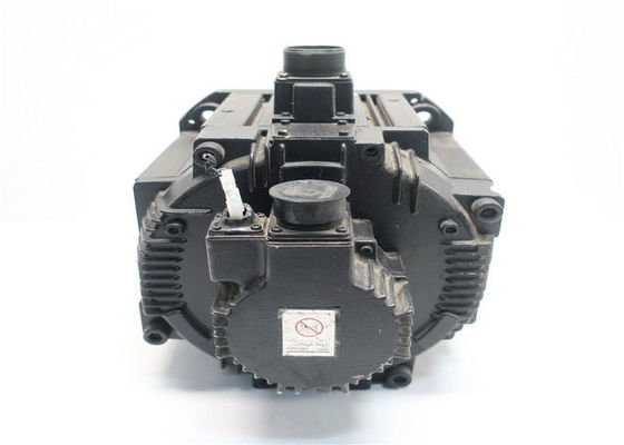 SGMDH-45A2B-YR12 산업적 야스카와 서보 모터 1500rpm 32.4a 200v ac 4500w 28.4nm