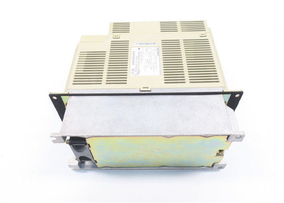 SGDB-15ADP-PY8 야스카와 산업적 1.5KW 서보 드라이브 서보 증폭기 200-230V