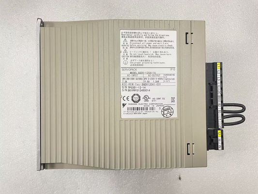 야사카와 SGDA-04AS   AC 서보 모터는 0.53 HP 200 Ｖ 전원 공급기를 운전합니다