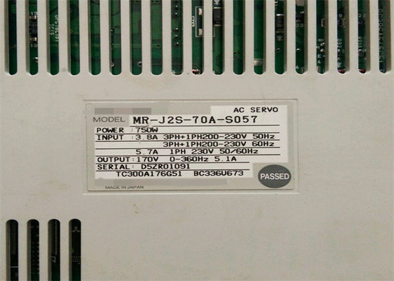 새로운 미츠비시 전기 750W 3Phase AC 서보 모터 운전자 MR-J2S-70A-S057 증폭기