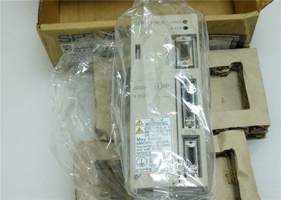야사카와 SGDA-01VP   AC 서보 모터는 100W 0.13HP 정격용량을 운전합니다