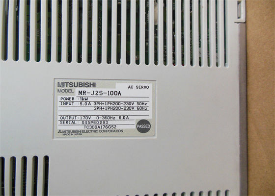 미츠비시 3-단계 1KW 교류 서보 증폭기 MR-J2S-100A 서보 모터는 새로와서 운전합니다