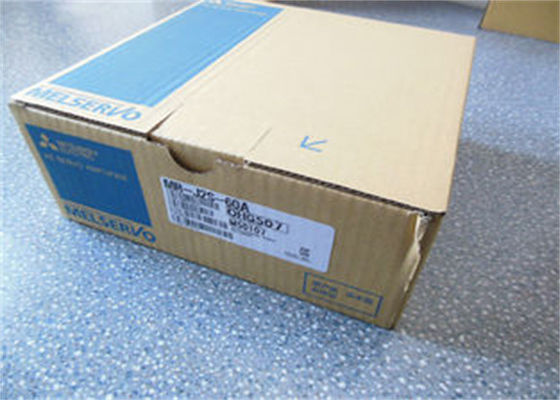 MR-J2S-60A  미츠비시 AC 서보 모터는 600W MR-J2S 시리즈 200-230 VAC 600W를 운전합니다