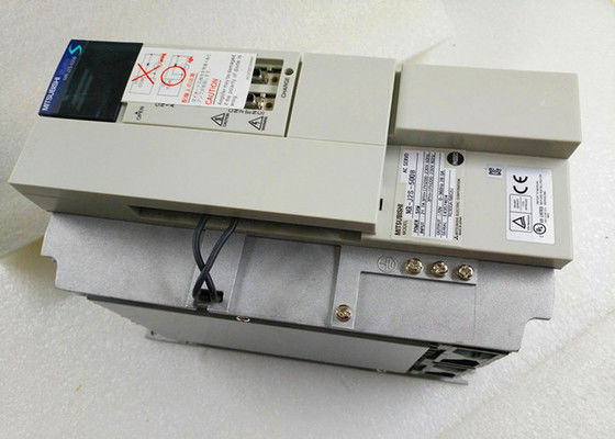 MR-J2S-700B-EG 미츠비시 교류 서보 증폭기 산업적 드라이브 7KW 170V 0-360Hz 37.0A