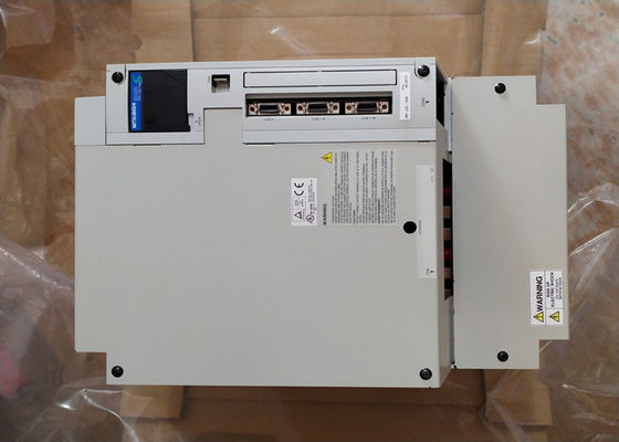 미쓰비시 15kW 세르보 증폭기 MR-J2S-15KB SSCNET 버스 제어 400V 3단계 AC 드라이버