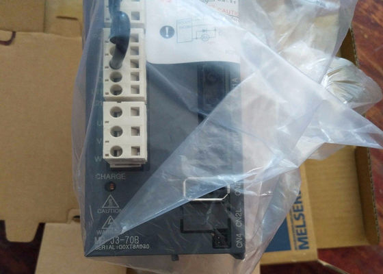 미쓰비시 산업용 세로 드라이브 MR-J3-70B 3.8AMP 750W 200V SSCNET 3PH 증폭기