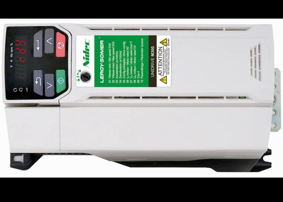 C300-04400170A 제어 기술 7.5KW 17A 주파수 인버터