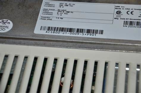 ABB ACS800-01-0135-3+P901 최대 200kW 주파수 변환기 단일 단계 50 60hz