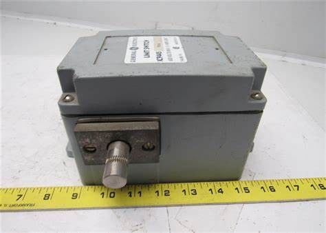 GE IC9445A200AB 120/240 VAC 또는 125 VDC +5VDC 출력 24 VDC 입력 모듈