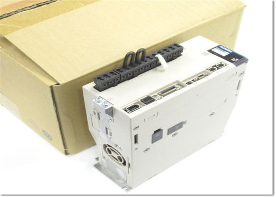 산업용 세로 드라이버 야스카와 SGDH-30AE 3000W 28.4N/M 1000RPM*NIB 새 원본