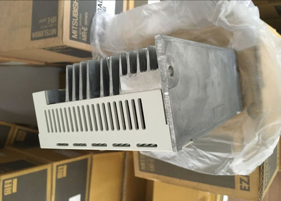 2kW 미쓰비시 세르보 증폭기 MR-J2S-200CL 프로그래밍 가능한 3단계 산업용 드라이브 200V