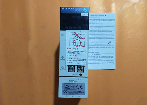 신형 미쓰비시 AC SERVO DRIVER MR-J2S-10CP1-S084 100W 200V 산업 증폭기
