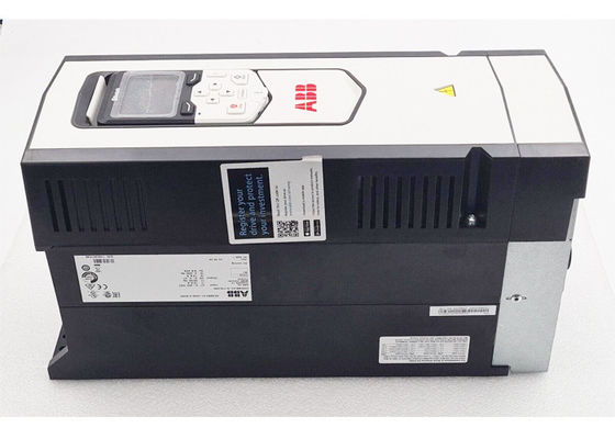 ACS880-01-12A6-3 3AUA0000107990 벽에 장착 된 단일 드라이브 5.5kW 12.9A