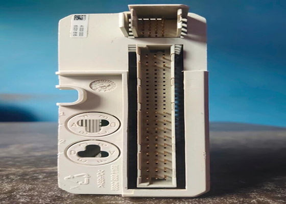 ABB DI810 3BSE008508R1 DIGITAL INPUT 24V 16 CH 8채널의 두 그룹으로 분리되어 있습니다.