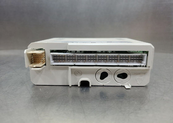 ABB DI820 3BSE008512R1 디지털 IO 모듈