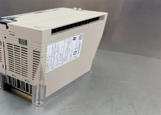 브랜드 야스카와 SGDV-200A25A AC 세르보 증폭기 3단계 원본