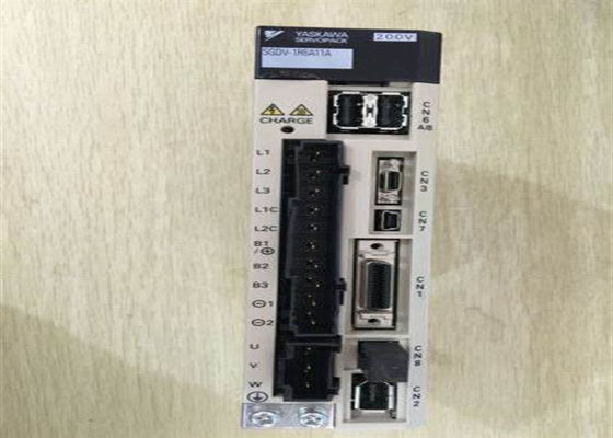 야스카와 SGDV-1R6A11A AC 세르보 증폭기 200W 새 제품