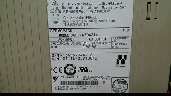 브랜드 야스카와 SGDV-R70A21A AC 세르보 증폭기 0.05kw 출력 새