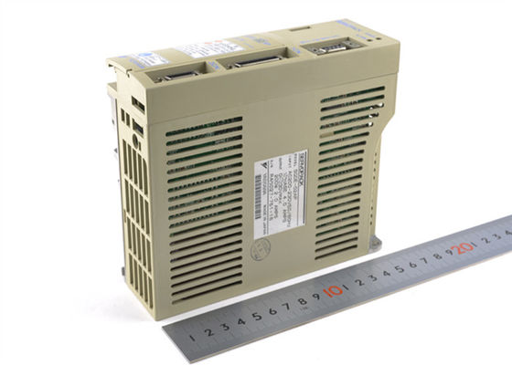 야스카와 SGDE-02AP 230V AC 세로 앰플리퍼