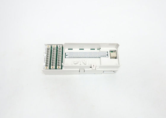 ABB 3BSE036714R1 TU813 컴팩트 MTU 250V 크림 스냅 인 커넥터 모듈 종료