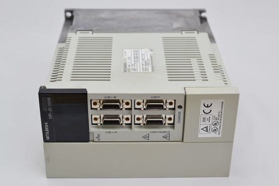 2.0kw MITSUBISHI MR-J2-200B 산업용 서보 드라이브 3단계 AC200V SSCNET 타입 인터페이스