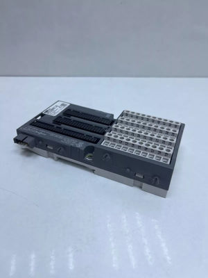 230V ABB 브랜드 디지털 자동화 I O 모듈 TU531 오리지널 박스