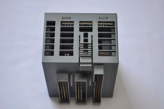 PM581-ETH-V14x ABB PLC 프로그래밍 가능한 논리 컨트롤러 새 팩