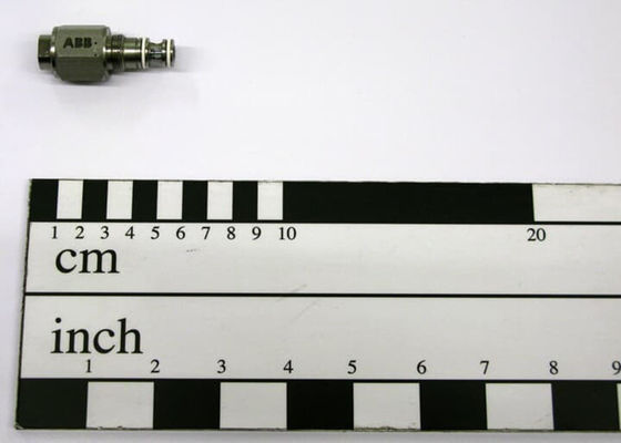 ABB 3HNA012517-001 2/2 FLUID VALVE 프랑스 (FR) 제품 순중량은 0.066 kg입니다.