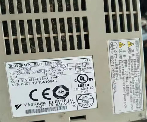 야스카와 SGD-04APY61 AC SERVO AMPLIFIER 200-230V 6/2.6A 50/60HZ NEW
