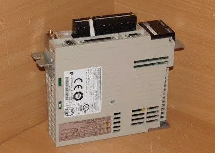 YASKAWA 세르보 팩 SGDS-02A01ARY501 산업 세르보 모터