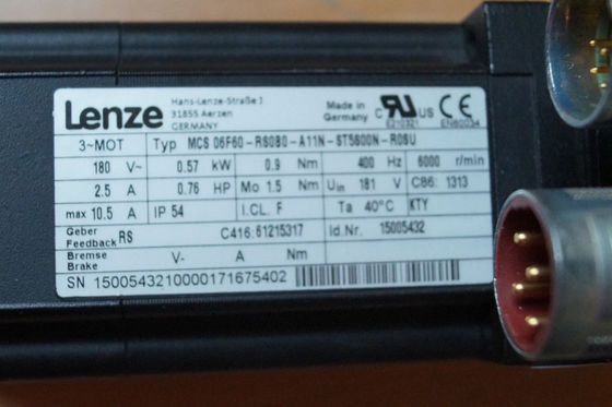 Lenze MCS 06F60-RS0B0-A11N-ST5S00N-R0SU 동기 서보 모터