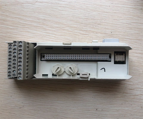 TU810V1 3BSE013230R1 컴팩트 모듈 종료 장치 ABB